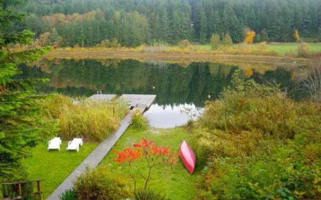 Lakeside Cottage