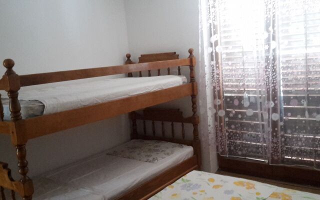 Apartment Dragomil - beautiful sea view: A1  Sveta Nedjelja, Island Hvar
