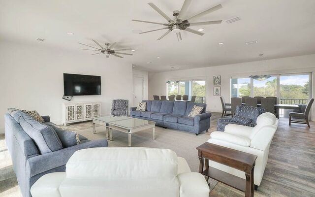 Neptune's Nest by Five Star Properties