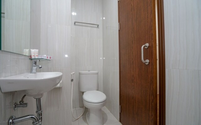 OYO 1574 U xpress Hotel