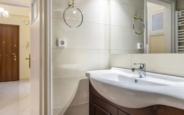 Chic flat in Kolonaki next to American Embassy
