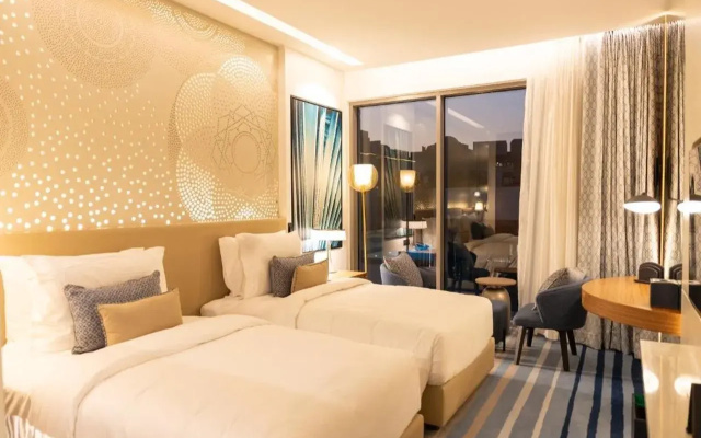 Tumbi  Dubai The Palm, Tapestry Collection by Hilton