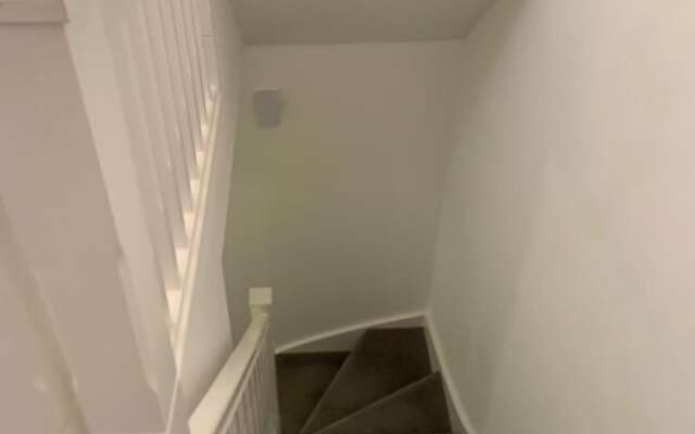 Pristine 3-bed House in Grays