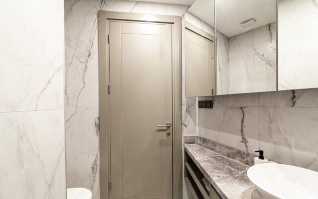 Flat With Panoramic Bosphorus View in Cihangir