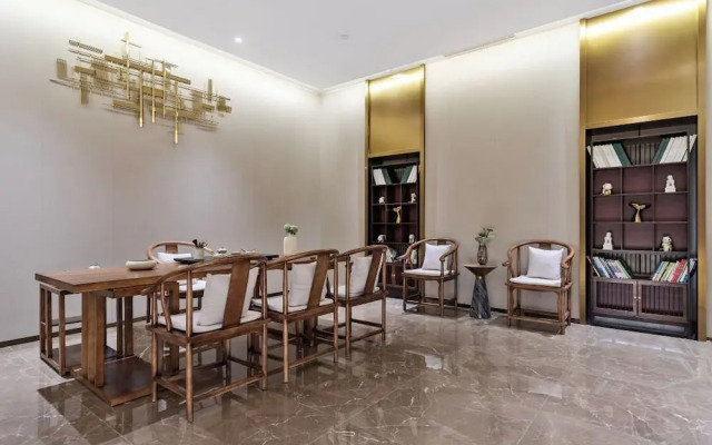 Hazens Hotel (Chengdu Chunxi Road, Tianfu Square)
