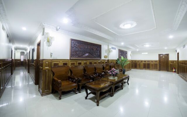 International Hotel