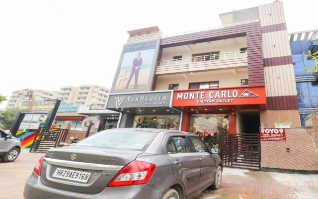 Hotel Moonlite by OYO Rooms