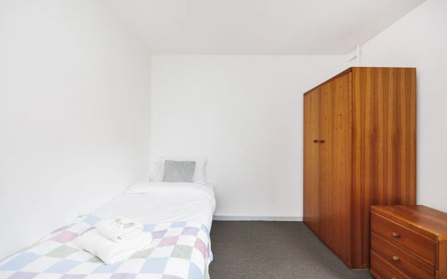 Vibrant Rooms NOTTINGHAM - SK