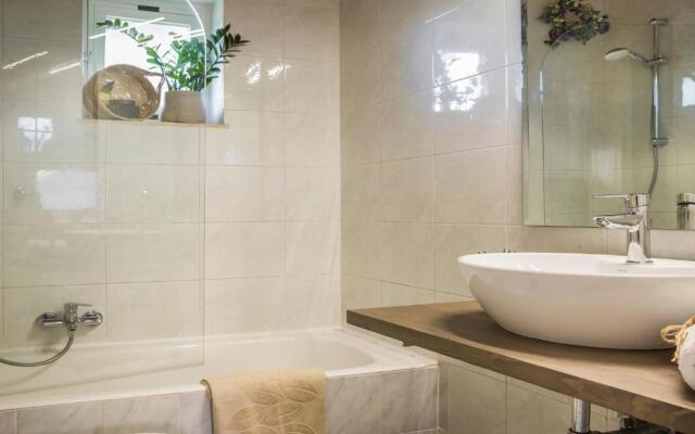 Malibu Superior Apartment