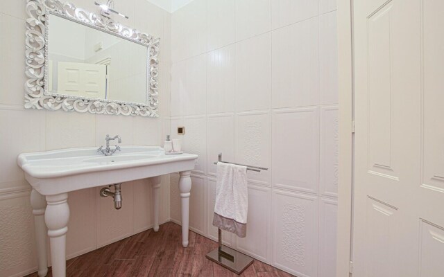 Stunning Apartment in Trani With 2 Bedrooms and Wifi