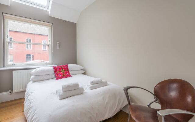 Divine Dalston Home near Shoreditch High Street