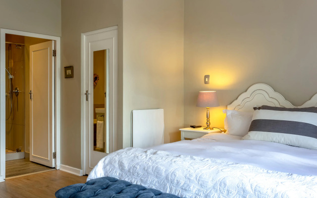 Whale Rock Luxury Lodge