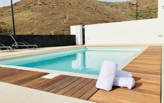 Canaryislandshost l Infinity views village - Heated Pool