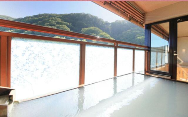 Ryotei Hanayura Ryokan