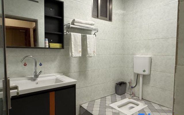 Tianranju Inn – Bathroom – Kunming