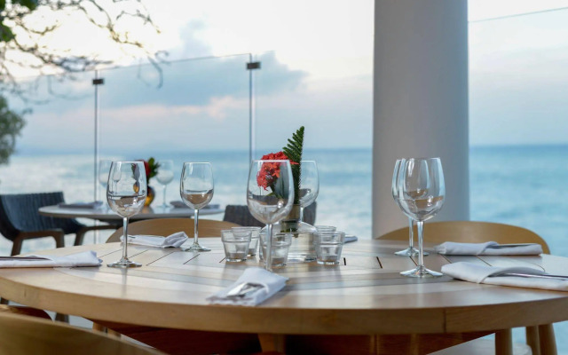 Sea Horse Ranch Luxury Resort
