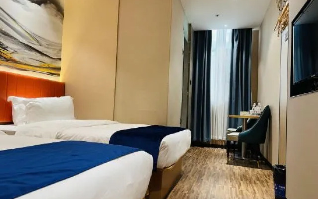 LangFeng Fengyuan Hotel