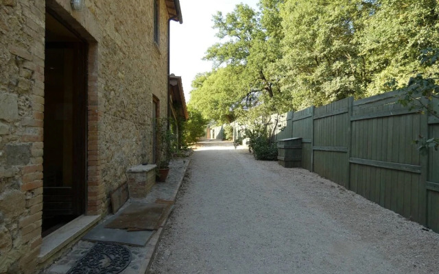 SCAPPO IN UMBRIA,Casale Vallenea