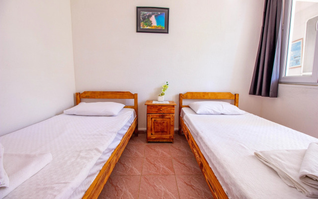 Faralya Gül  Pansiyon