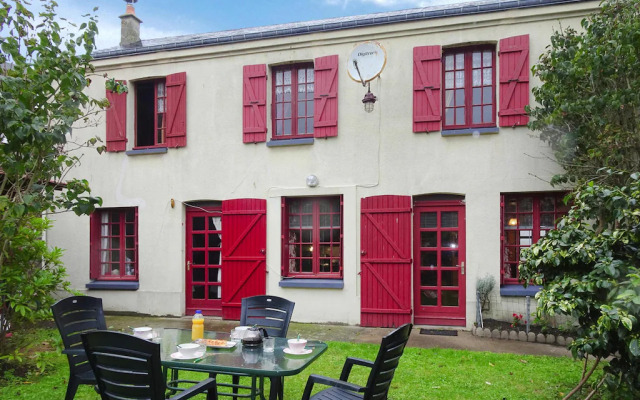 Semi-Detached House, Etretat
