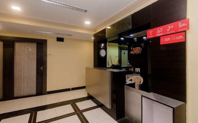 OYO 26206 Hotel Paras