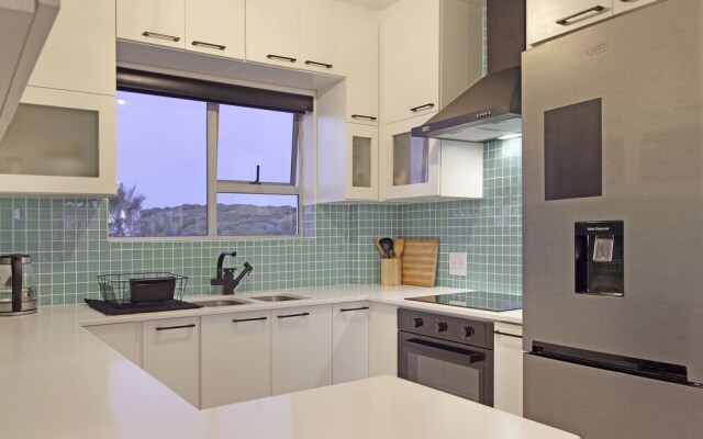 Big Bay Beach Club 43