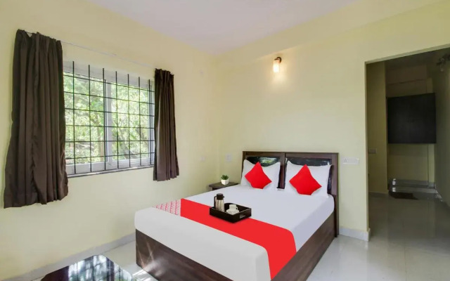OYO Flagship 70262 Hotel River Wood