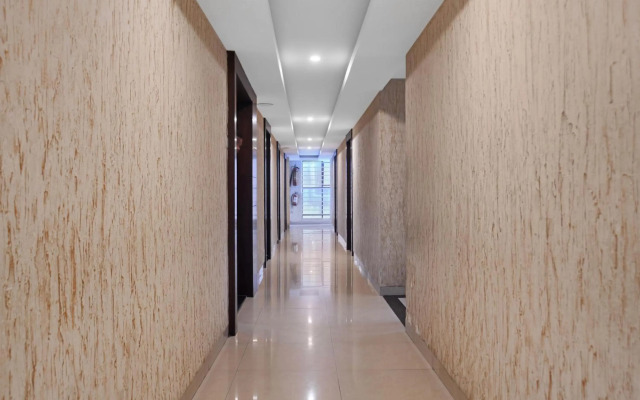 OYO Townhouse 704 Hotel Divya Palace