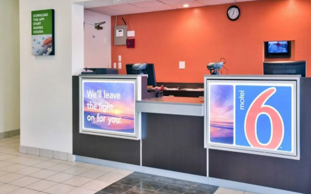 Motel 6 Tallahassee, FL - Downtown