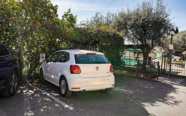 Seaview Apartment with Garden in Recco