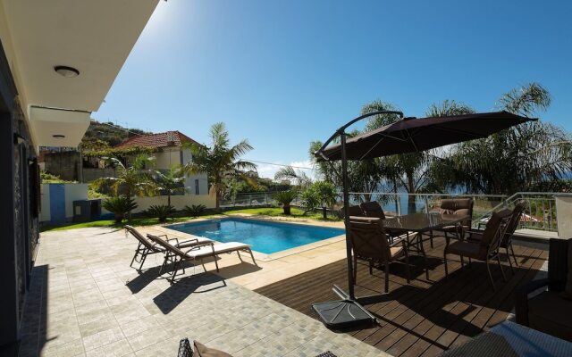 Ribeira Brava Splendid Home