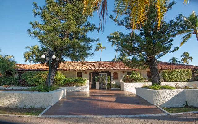 Cabo Blanco Hotel & Marina