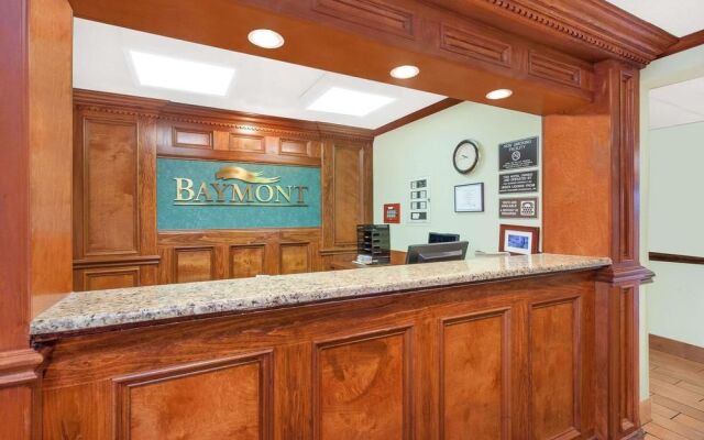 Baymont Inn & Suites Flint