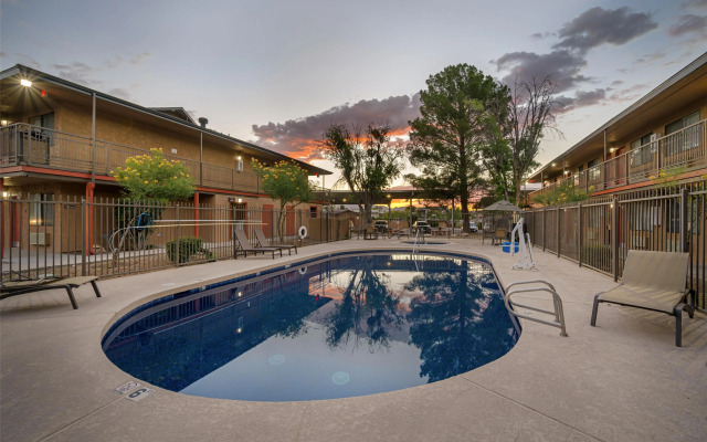 Best Western Cottonwood Inn
