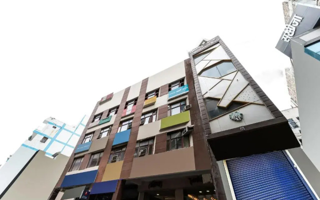 Hotel Landlord by OYO Rooms