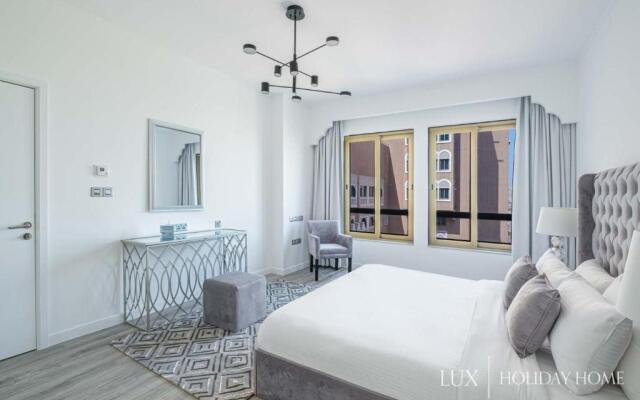 LUX - IBN Battuta Residence