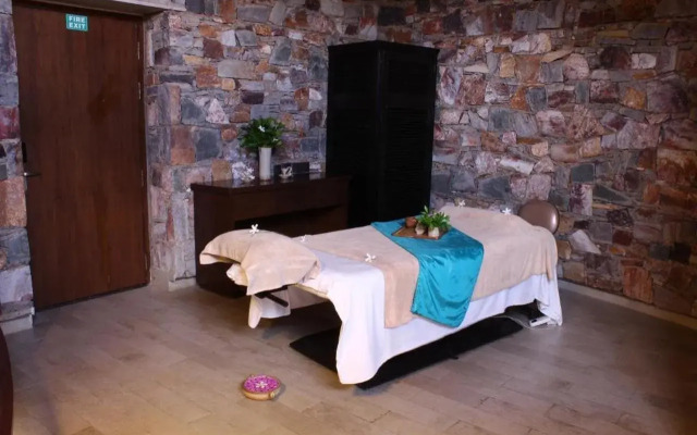 Taj Damdama Lake Resort & Spa, Gurugram