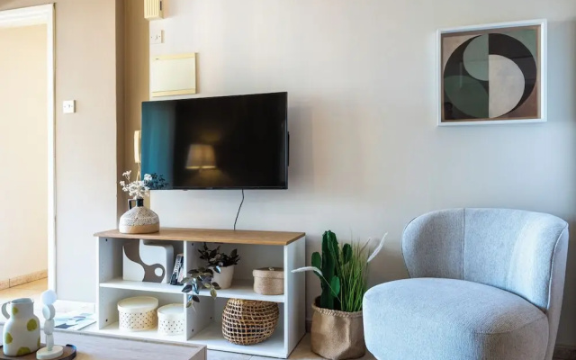 Calina - 3-BR Apt & Pool in Mackenzie