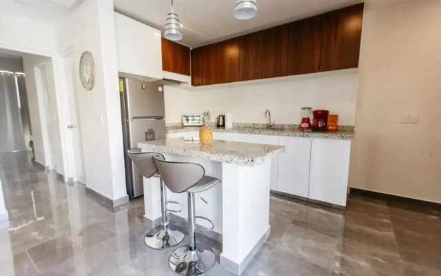 Dune Luxury Condos - Suite w Private Terrace