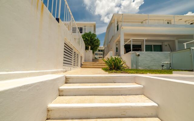 Private pool in beach front Villa