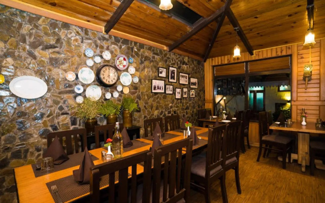 Bhikampur Lodge By Howard