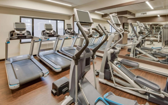 DoubleTree by Hilton Hotel & Suites Jersey City