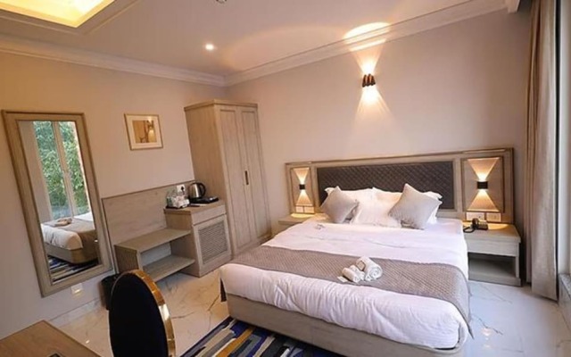 Fabhotel Prime Hampton By Ic'S