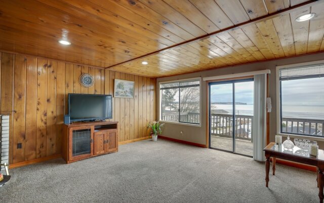 Hilltop Hideout w/ Sweeping Birch Bay Views