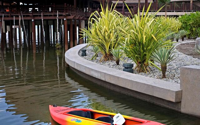 DoubleTree by Hilton Putrajaya Lakeside