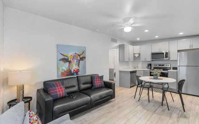 Golden Hour at the Cul-de-sac Apartment