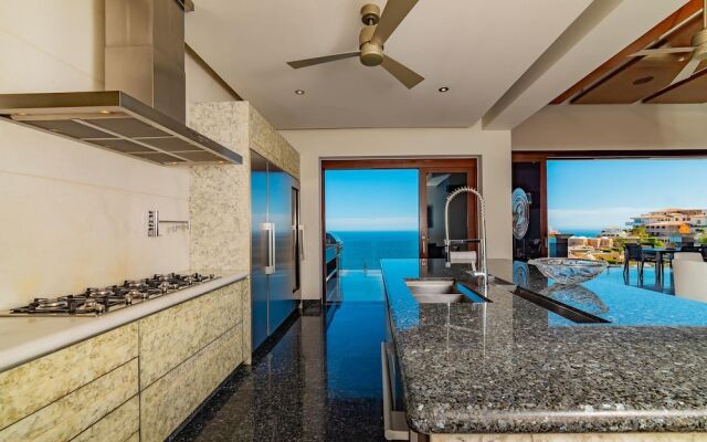 Spectacular Modern Luxury and Exceptional Amenities at Mantea Casa Cabo in Pedregal