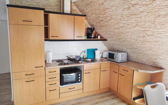Große Bauernhaus Ferienwohnungen bis 100qm mit Grillhütte & Garten & E-Bike-Verleih