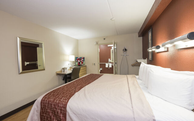 Red Roof Inn Cincinnati - Sharonville