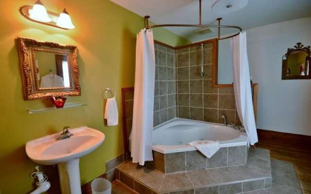 Distinctive Inns of Kingsville Inn31